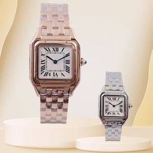 Женские Quartz Watch прямоугольные часы Golden Designer наблюдает за автоматическим золотым молодым стилем.