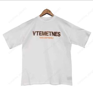 Męskie t-shirty Vetements i wciąż bez randki Modne T-Koszulka Mężczyźni 11 World Vetements Women Bawełniane koszulki VTM Vintage krótkie rękaw L36