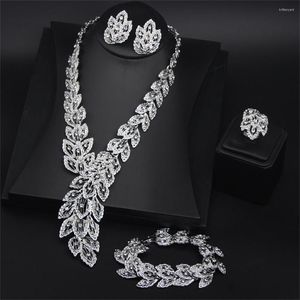 Halsband örhängen Set Charm Feather Design Crystal Choker Armband Earring Ring Luxury Jewelry 4st TRENDY BRIDAL Födelsedag Kvinnlig gåva