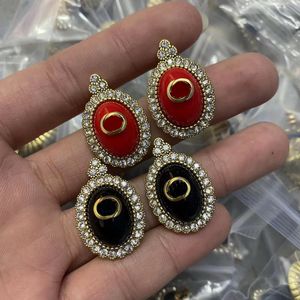 Brincos de orelha de esmalte preto retrô de luxo designer para mulheres joias brinco moda diamante dia dos namorados presente de natal com caixa cgue8 --055