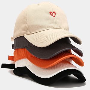 Top Caps Bayan Beyzbol Kapağı Aşk İşlemeli Güneş Şapkı Summer Street Hip Hop Mens Visor Çift Basit Kadın Şapkalar 230727