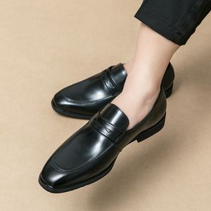 Loafer leather shoes men's retro summer business formal wear British casual shoes lazy people go out slip on shoes