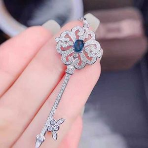 Designer Brand Blue Key Necklace for Women Tiffays Sunflower Collar Chain Full Zircon Neckpiece Fashion Personality Versatile and Colorless