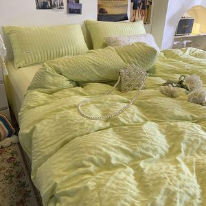 Conjuntos de roupa de cama 2023 Têxteis para casa de verão de quatro peças verde bolha princesa capa de colcha simples elegante e confortável