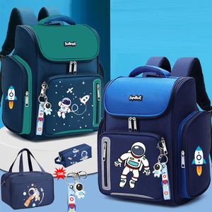 Backpacks Kids Backpack Cartoon Astronaut Teenages Schoolbag Primary Waterproof Backpack Boys Girls Orthopedic Mochila Infantile 230728