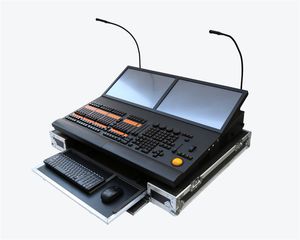 フライトケースパッキングI7グランドマステージライトDMX512コントローラーグランドMA 2 DMX照明コンソール付き1個