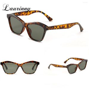 Solglasögon Laurinny 2023 Vintage Cat Eye Women Square Frame Sun Glasses Kvinnlig varumärkesdesigner Black UV400