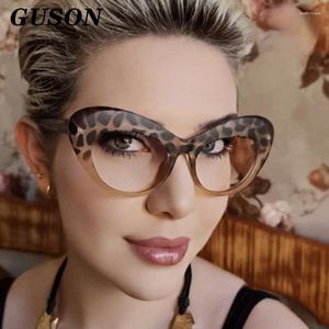 Solglasögon 2023 Kontrastfärg Högkvalitativ anti Blue Light Glasses Women Style Ledande mode Transparent Carnival Steampunk