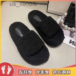 Slippers Female Shoes Slippers Soft Med Flock Fur Flip Flops Luxury Slides 2023 Comfort Flat Plush Designer Rubber Fabric Rome Casual J230728