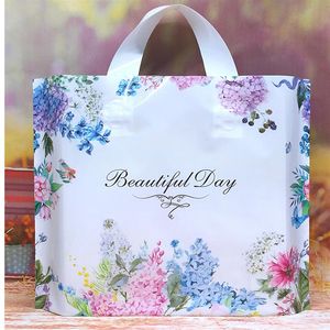 50pcs Floral Thick Plastic Carry Bag Wedding Party Gift Bags-3 sizes optional202F