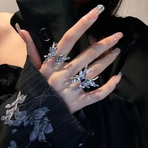 Alyans Vintage Punk Metal Sıvı Şekiş Kelebek ayarlanabilir kadın moda zarif anime böcek yüzüğü Gotik Takı 230727