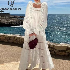 Abiti casual QHZ Designer Fashion Long For Women 2023 Cotton Lantern Sleeve Ruffle Ricamato Hollow-out Elegante abito bianco