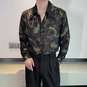 Мужские повседневные рубашки Syuhgfa 2023 Летняя мужская вышивка пера в корейском стиле модная одежда солнцеза