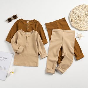 Pigiama 2 pezzi Set per bambini Primavera tinta unita Vestiti in cotone Abiti Magliette e pantaloni Ragazzi Ragazze Abiti 230728