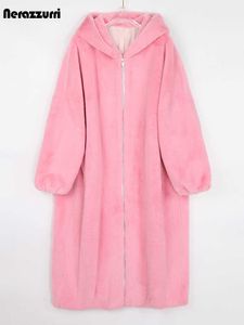 Pelliccia da donna Pelliccia sintetica Nerazzurri Inverno Rosa Caldo Cappotto in pelliccia sintetica oversize Donna Manica lunga Cappuccio Largo Giacca soffice Allentato Casual Moda coreana 2021 HKD230727