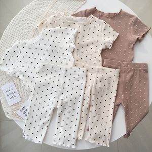 Pyjamas Summer Baby Set Dot Print Infant Korean Girls Sleeper Wear Pyjamas Kids Toddler Indoor Clothes Nattkläder 230728