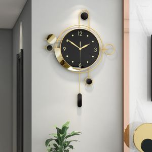 Wall Clocks Golden Art Clock Light Luxury Creative Nordic Metal Modern Digital Fashion Home Decoration Design Table