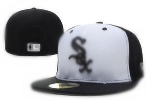 2024 NOVO designer de moda carta clássica ajustada cor plana pico tamanho completo bonés fechados beisebol esportes chapéus em tamanho 7- tamanho 8 snapback l12