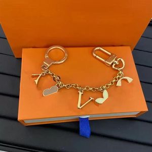 Fashion KeyChain Letter Designer Keychains Metal Keychain Womens Bag Charm Pendant Auto Parts Accessories Gift286Z