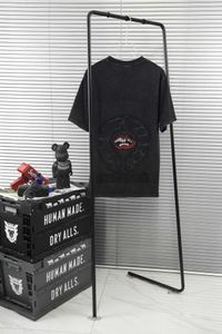 メンズTシャツクラシックハート高品質ブランドデザイナートップスウェットシャツトレンディクローム刺繍赤い唇の男性と女性の綿Tシャツの正しいバージョン