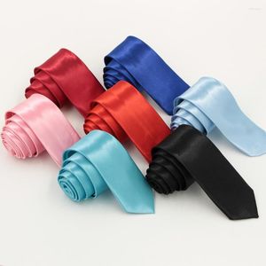 Bow Ties Veektie 1 Parça Moda 5cm İnce Erkekler için Düğün Partisi Marka Kravat Sıska 24 Düz Renkler Cravate