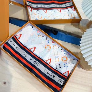 The new French luxury classic high quality luxury brand patterned letter silk scarf is very suitable for men and women to travel outdoor dinner fashion scarves