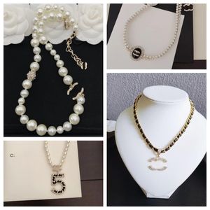 Necklace Designer Womens Necklace Advanced version France trendy Necklace C letter Graphic Fashion Pearl necklace Coach channel necklaces 21 Stylte choice