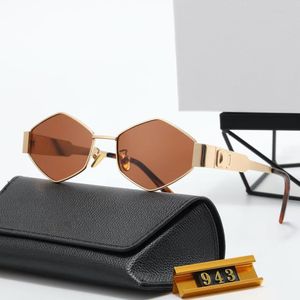 Mode lyxdesigner solglasögon för kvinnliga män glasögon samma solglasögon som Lisa Triomphe Beach Street Photo Sunglasese Metal Full Frame With Box