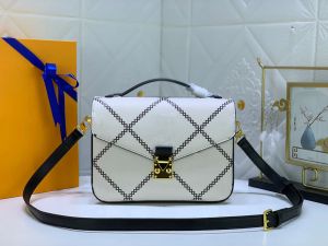 Empreinte Pochette Fashion Ladies Handväskor av högsta kvalitet lyxdesigner äkta läder axel handväska korsbodi pursar s lås totes crossbody väska m45596