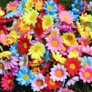 Kwiaty dekoracyjne 100pcs/zestaw 12 liści Słońce Flower Head sztuczny do dekoracji DIY Party Wedding Fake