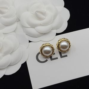 Kolczyki stadnorskie projektant dla kobiet Pearl Charm Enings Złota Klasyczna luksusowa biżuteria damska okrągła kolczyka stadnin