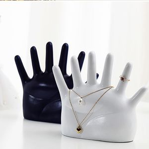 Jewelry Stand ly Paint 6 Fingers Resin Medium Rings Necklace Jewelry Display Stand Side Portrait Model Earrings Necklace Display Prop 230728
