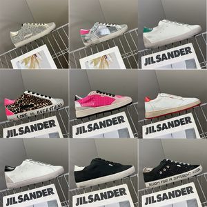 Novo lançamento Marca Itália Designer casual Sapatos femininos Super Star Sapatos de luxo Lantejoulas douradas Clássico Ganso branco Do-velho Moda suja Homem na nuvem sapatos tênis com caixa