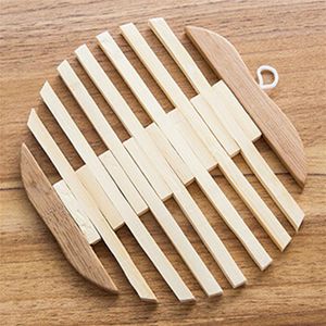 Whole- Korean Hollow Wood Cup Coaster Dish Plates Mats Placemat Table Decoration Apple Fish Style Pad Dining Room Gadget205e