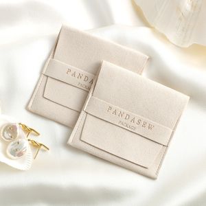 Sacchetti per gioielli Sacchetti 50 pezzi Sacchetti regalo personalizzati per imballaggio di gioielli in microfibra Busta Sacchetto di gioielli in velluto per sacchetti regalo anello collana all'ingrosso 230728