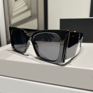 プラスチックデザイナーサングラスファッションガファスデソルレターCalssical Solid Color Mens Glasses Simply Extized Luxury Sunglasses for Women BlackPJ085C23