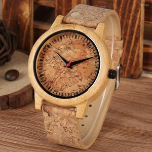 Wristwatches Cork Wood Genuine Leather Men's Quartz Analog Bamboo Watch Vintage Stylish Red Seconds Dial Wristwatch Pin Buckle Strap