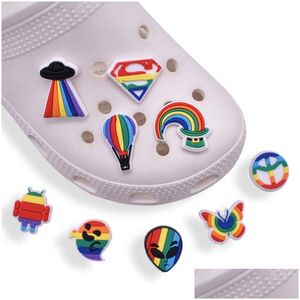 Peças de sapatos acessórios pvc arco-íris amet charme decoração fivela jibitz para tamancos encantos pulseiras botões de pulseira soltar série deliv aleatoriamente
