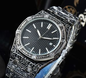 Classic Vintage Carved Design Collection Man Watch Economy Designer Luxury Watches Quartz Movement Watch Wristwatch