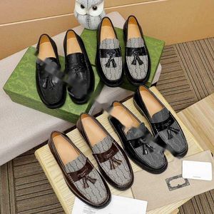 New Men Loafers Dress Shoes Classic Cowhide Mules Princetown Mens 브랜드 Trample Lazy Flat Shoes 크기 38-46 240515