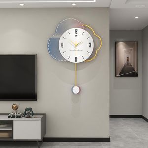 壁の時計アイアンアートクリエイティブリビングルーム装飾的なサイレントスイープクロックグラジエントカラー高密度ダイヤルプレート付きペンダント付き高密度ダイヤルプレート