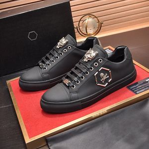 with box Fashion men leather Skull Metal decoration casual shoes low help tie outdoor casual young Quality breathable motion Designer brand shoes