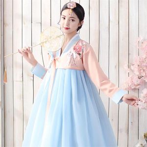 Ubranie etniczne żeńska Koreańska tradycyjna sukienka wróżka kobiety sceniczne spektakl puszysty kostium wielokolorowy Hanbok Folk Top Scirt Sets2635