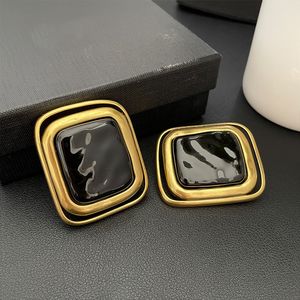 Ear Cuff Modemarke Damen Vintage schwarze Steinohrringe mit großen übertriebenen quadratischen Clip-Banketten und Konzertschmuck-Accessoire 230728