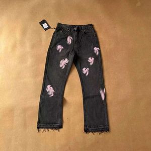 Mens Jeans Vintage Designer Jean Heart klistrat läder tvättade vintage raka jeans byxor81698452