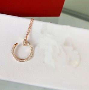 Collana in acciaio inossidabile di alta qualità Never Fade Collane con ciondolo in argento placcato oro 18 carati Amanti della moda Catena di maglione con anello in cristallo intarsiato Gioielli per le vacanze