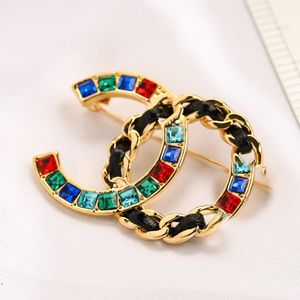 Classic Brand Designer Letter Pins Brooches Women Crystal Pearl Brooch Suit Pin Wedding Party Jewerlry Accessories Gifts 20style