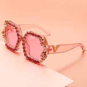 Solglasögon Brand Designer Steampunk Pink Goggle Shade Diamond Sun Glasses Trendy 2023 Square Fashion Sunshades For Ladies 230729