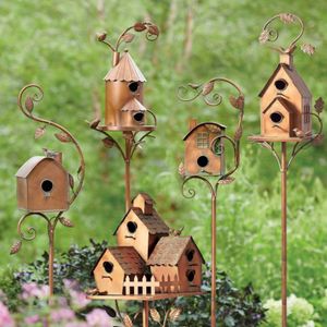 Garden Decorations Bird House With Pole Metal Feeders Stakes Art House For Courtyard Backyard Patio Outdoor Decoration 230729