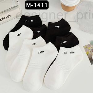 Socks & Hosiery designer 2023 Cotton Letter Stamping Boat Label Black White Short Barrel Low Waist Women's European Cargo Fashion Brand IXAY